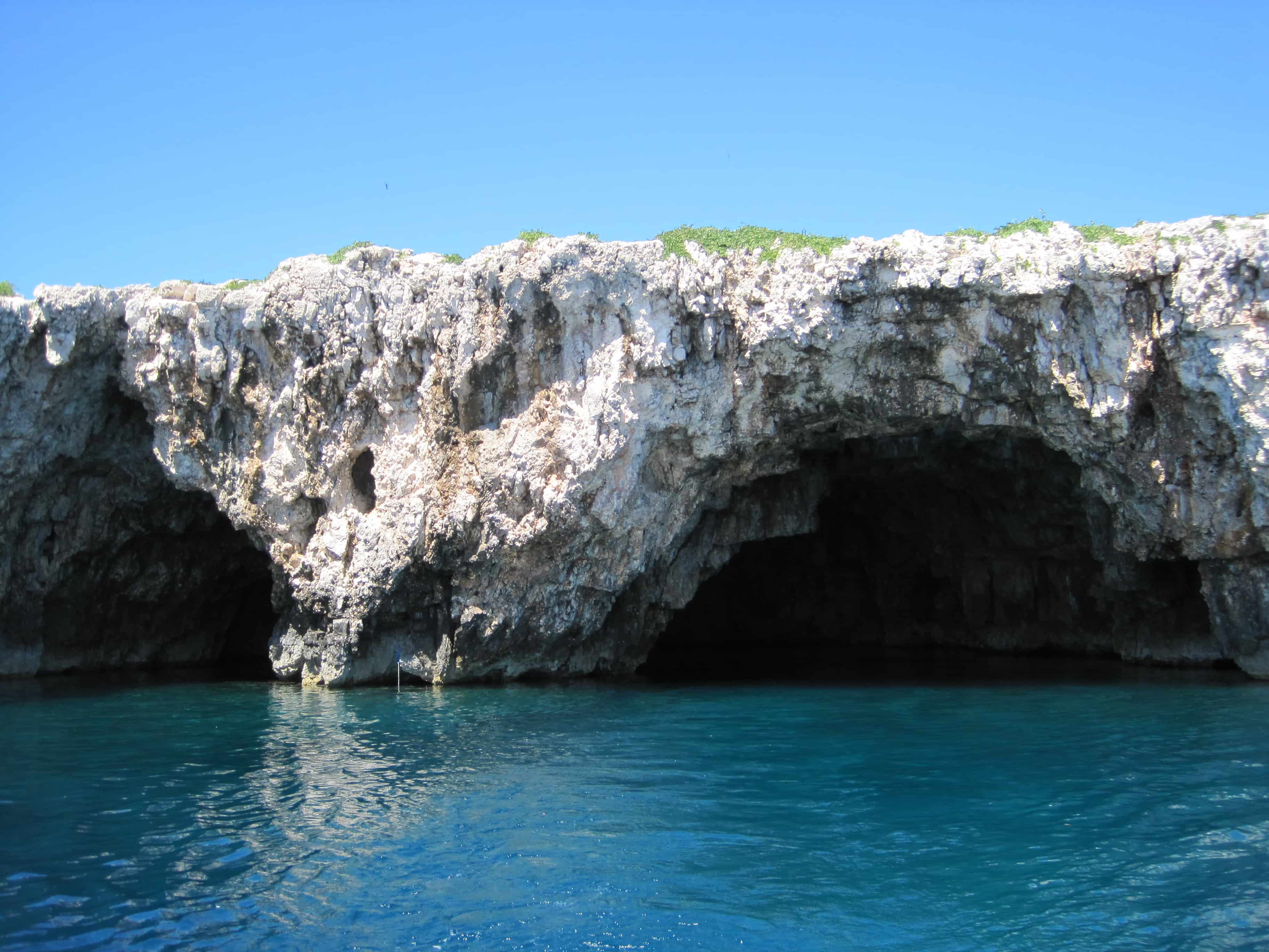 Blue Grotto Bisevo from outside